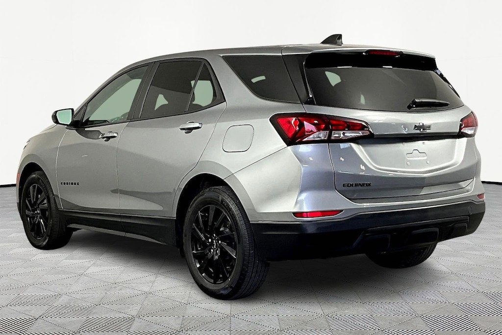 Used 2023 Chevrolet Equinox LS SUV