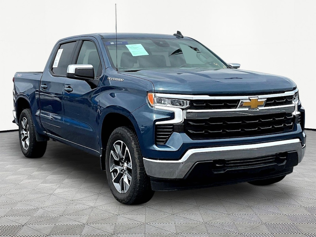 Used 2024 Chevrolet Silverado 1500 LT Truck Crew Cab