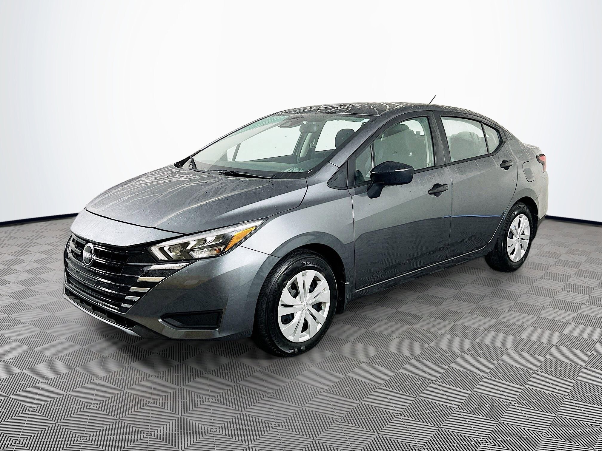 2025 Nissan Versa S photo 2