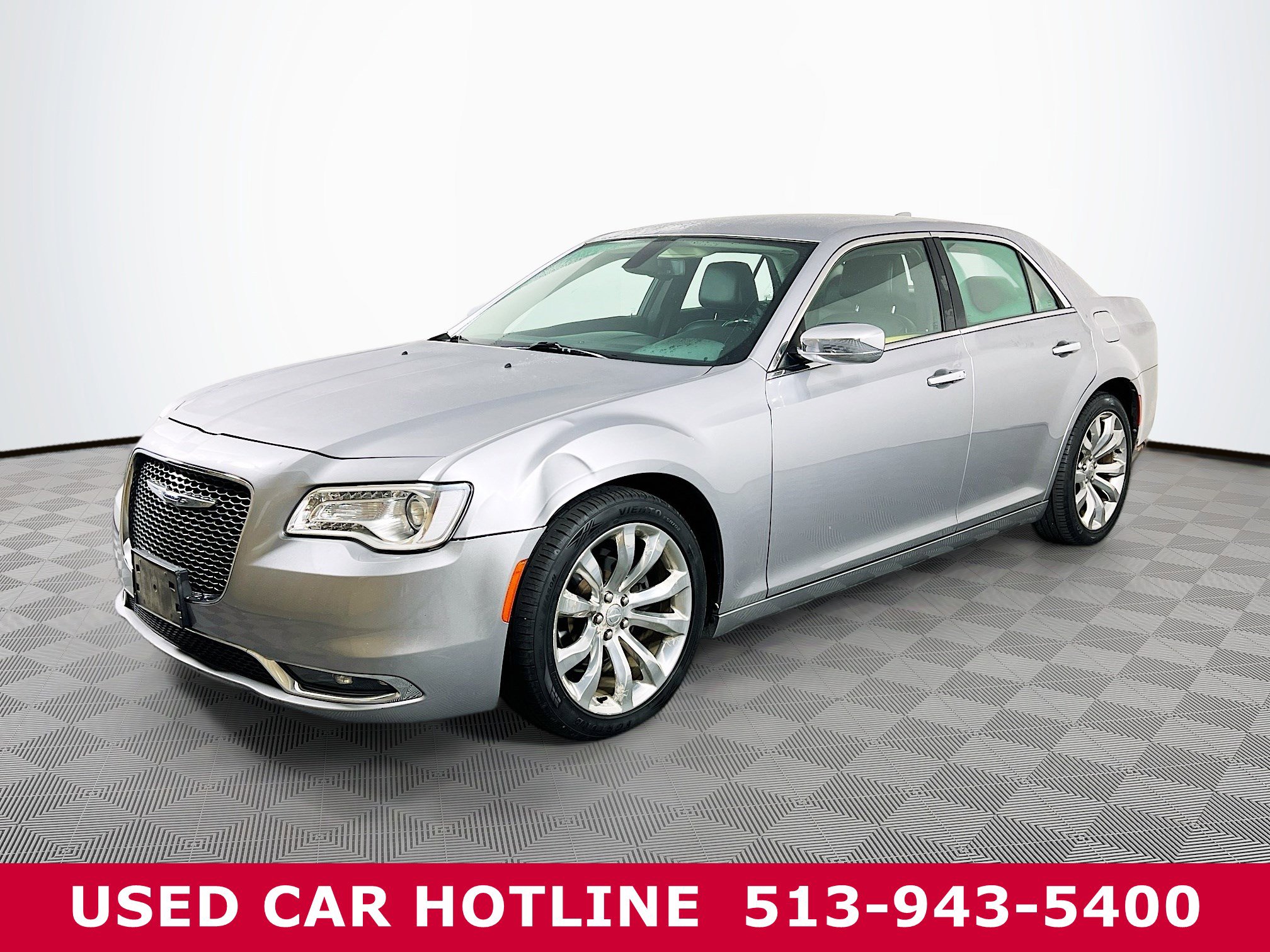 2018 Chrysler 300 Limited photo 2