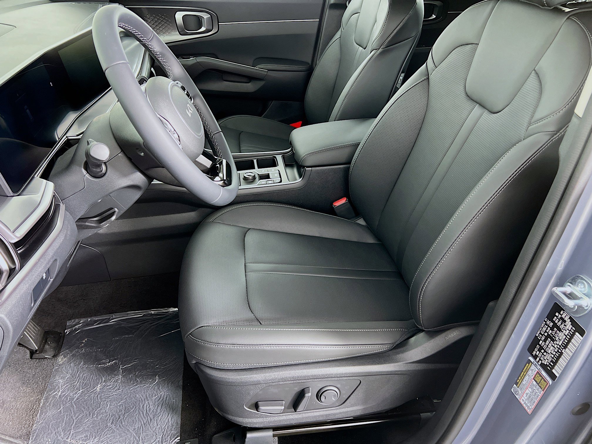 2025 Kia Sorento S photo 3