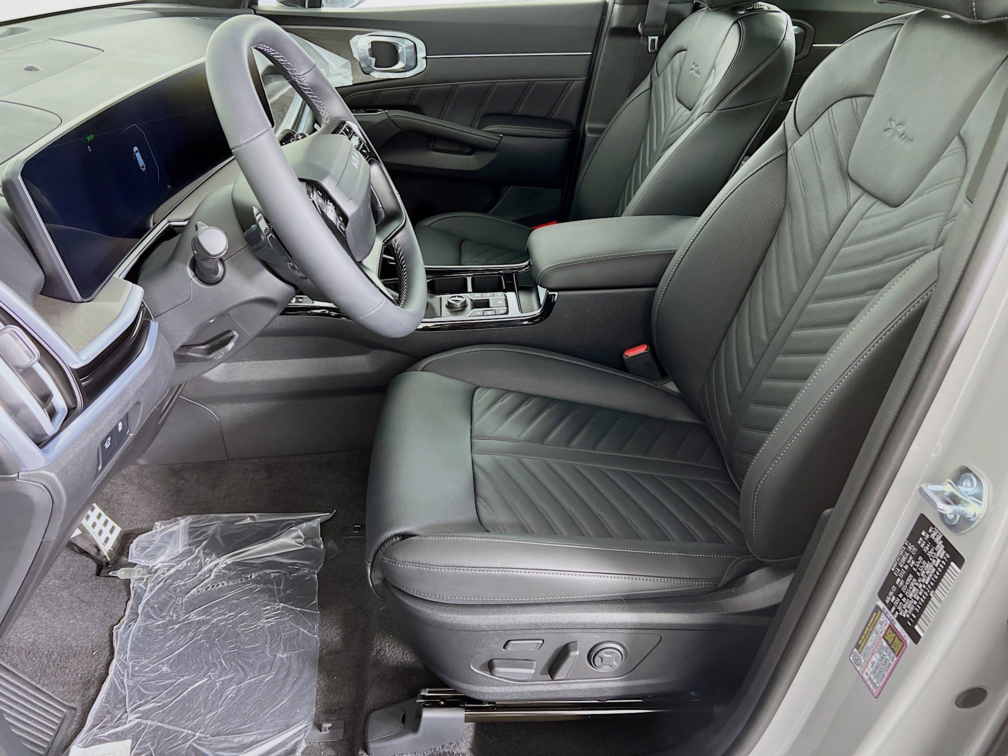 2026 Kia Sorento X-Line SX Prestige photo 2