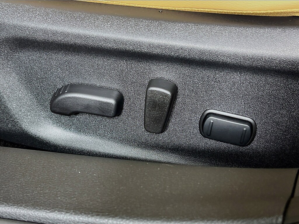 New 2025 Nissan Sentra SV Sedan