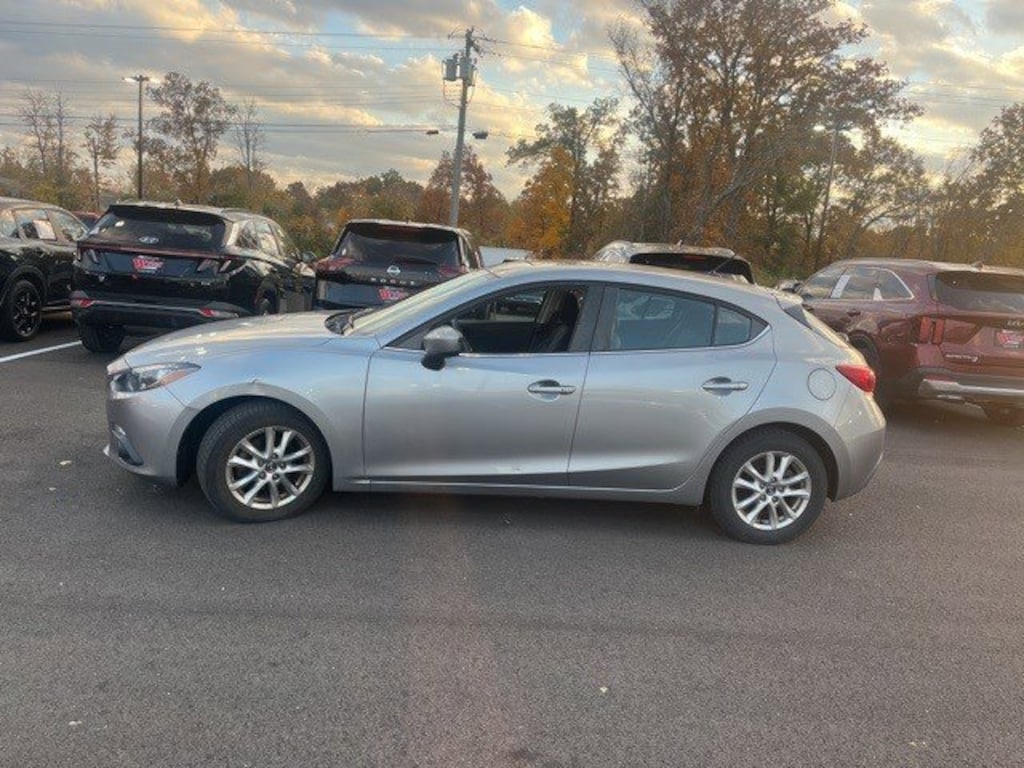 Used 2016 Mazda Mazda3 i Touring Hatchback