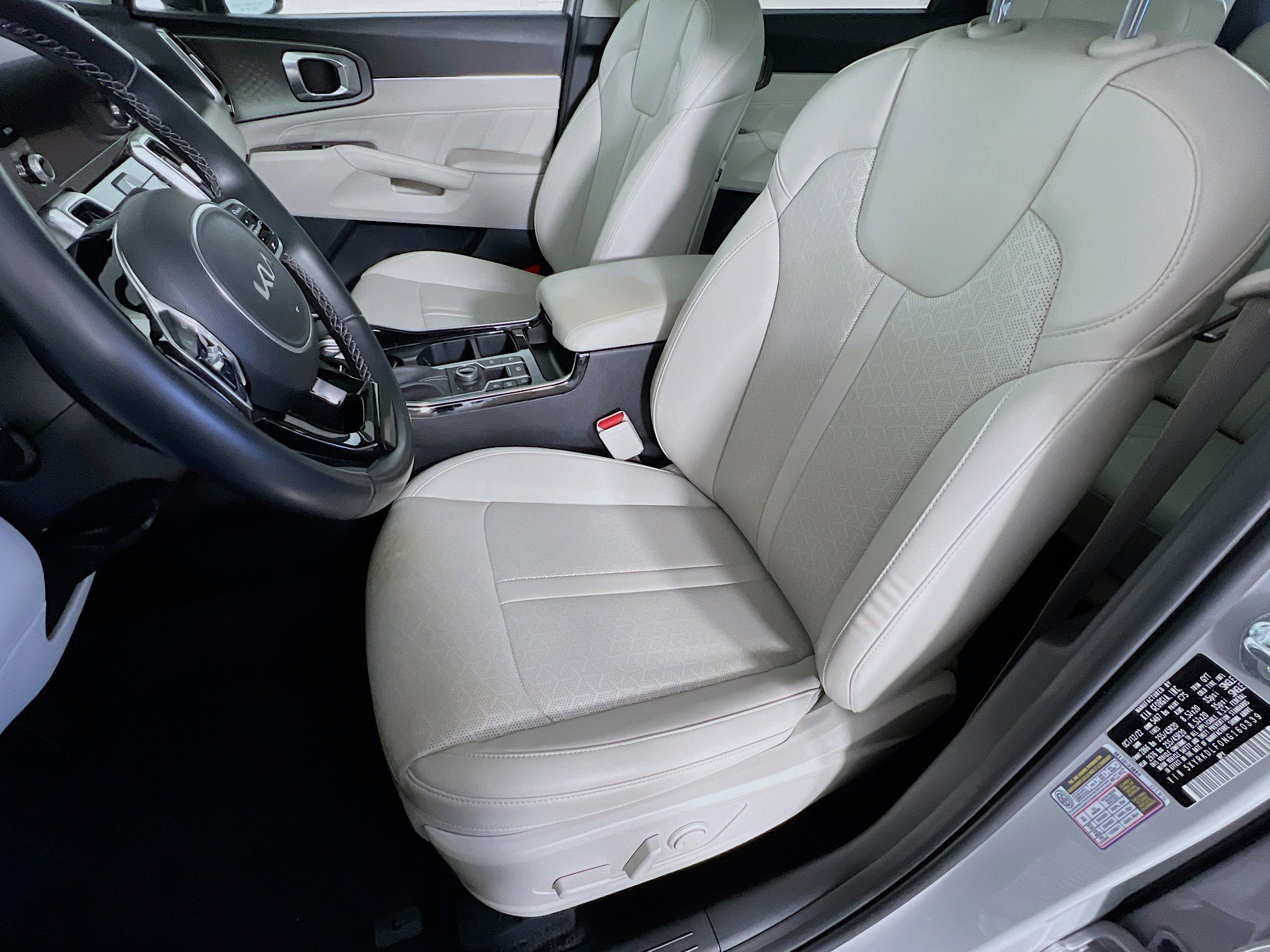 2022 Kia Sorento SX photo 2