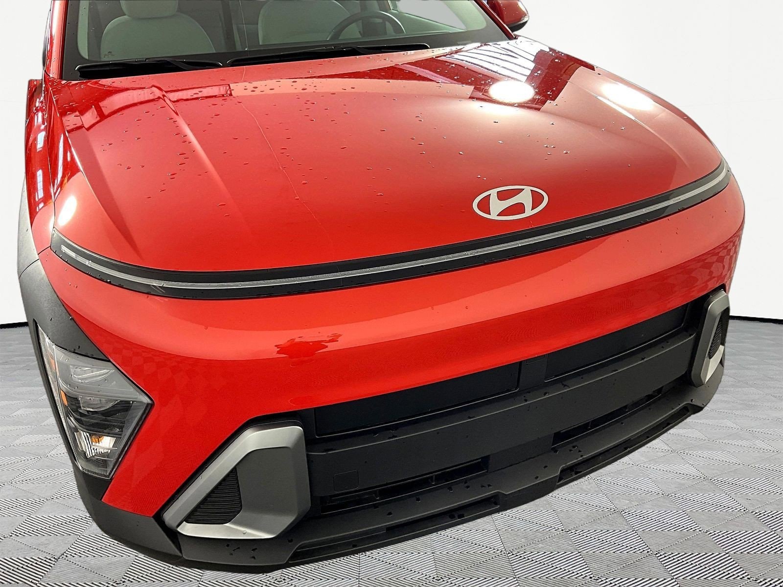 2025 Hyundai Kona SEL - Photo 28