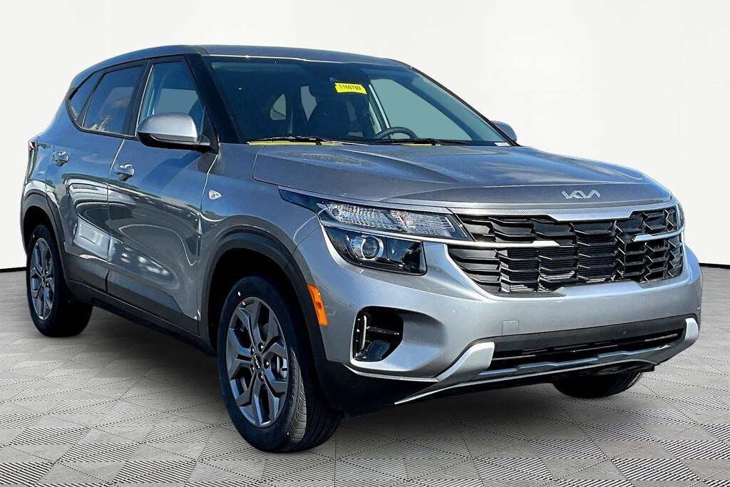 New 2026 Kia Seltos LX SUV