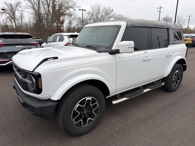 2022 Ford Bronco Outer Banks photo 3