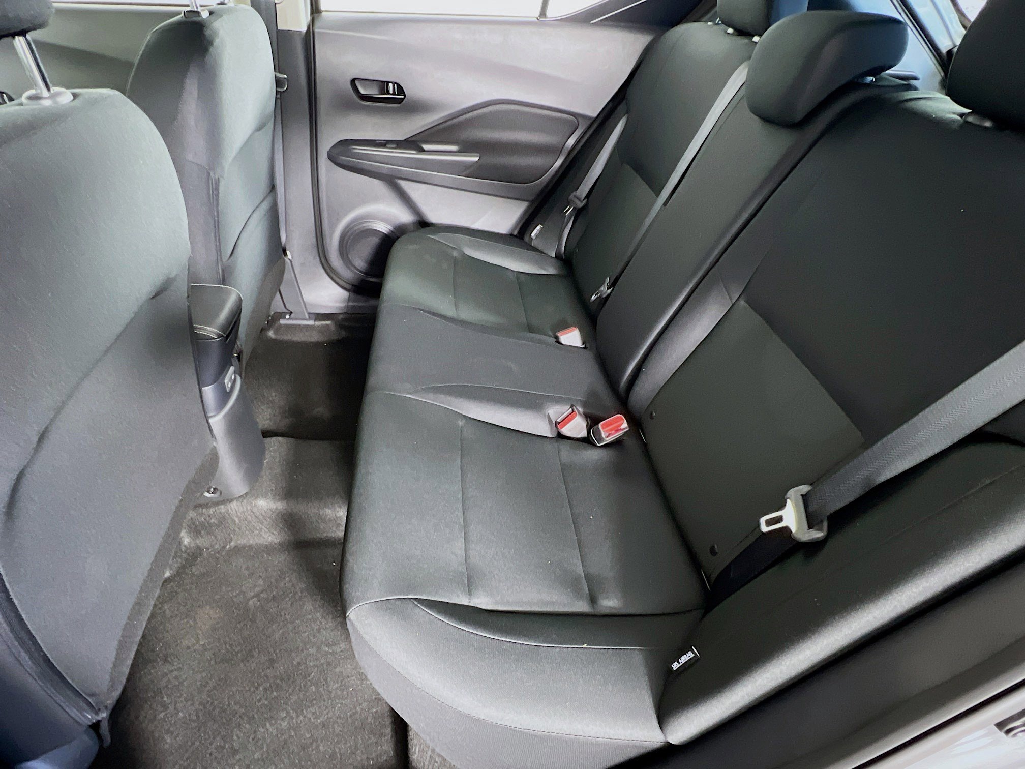 2025 Nissan Kicks Play S photo 3