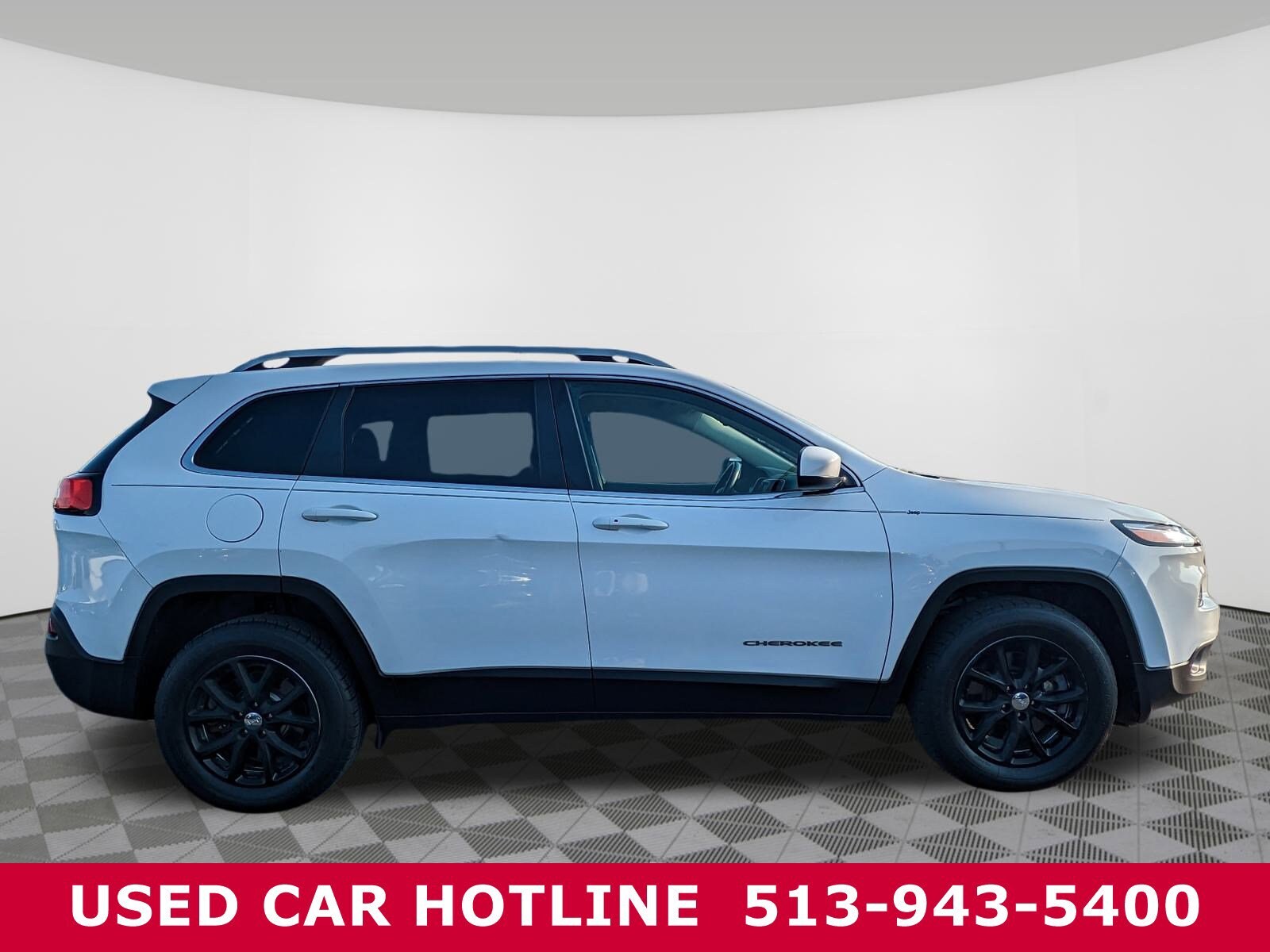 Used 2016 Jeep Cherokee Latitude with VIN 1C4PJMCB0GW360344 for sale in Batavia, OH