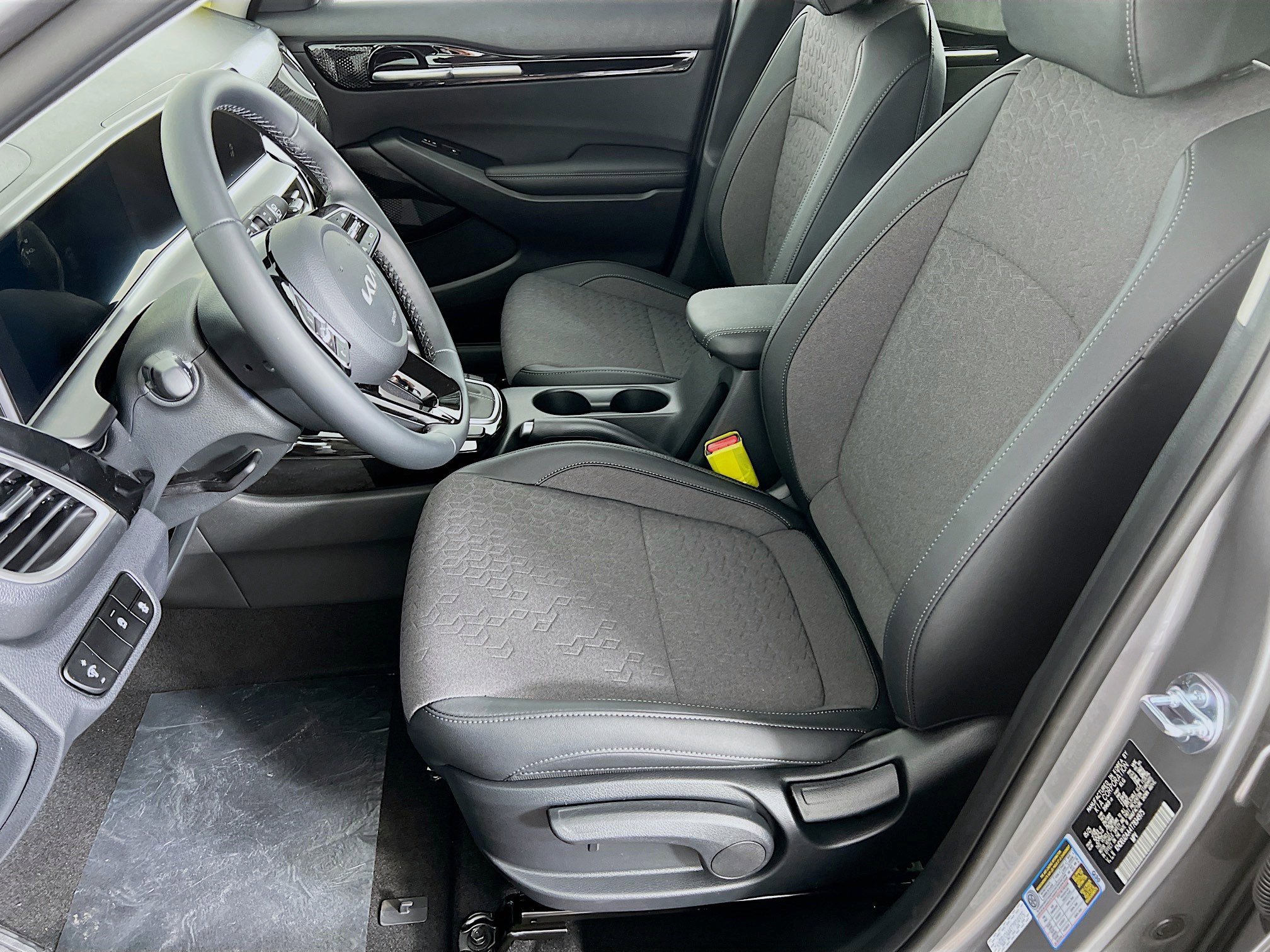 2026 Kia Seltos S photo 3