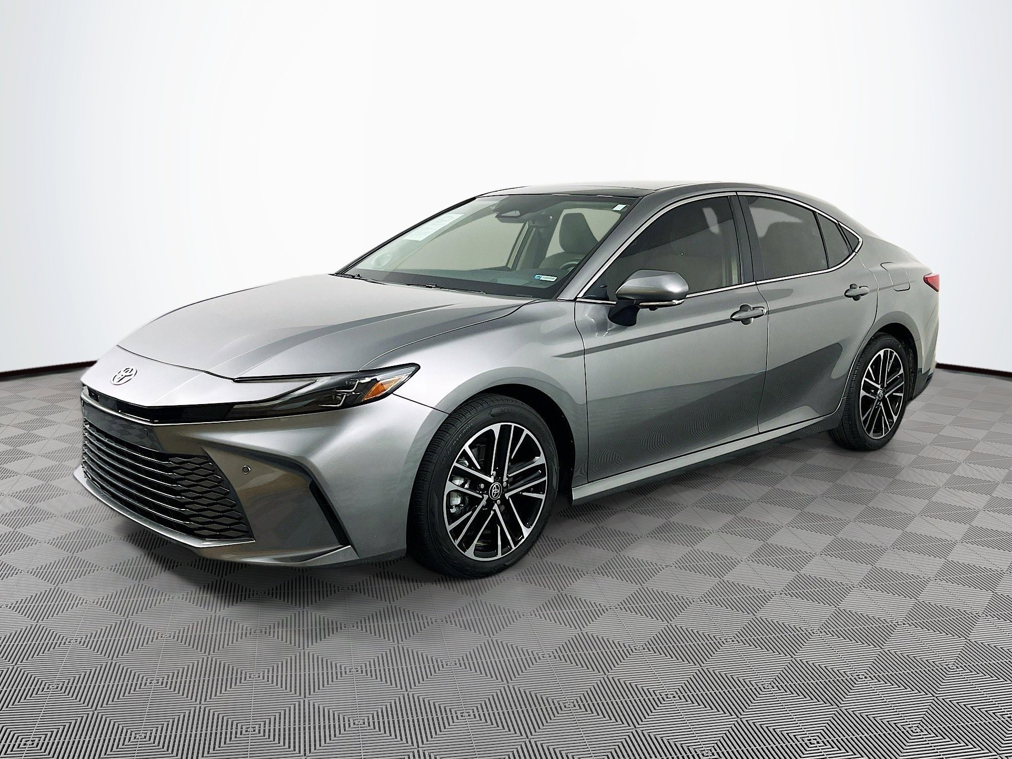 2025 Toyota Camry XLE photo 2