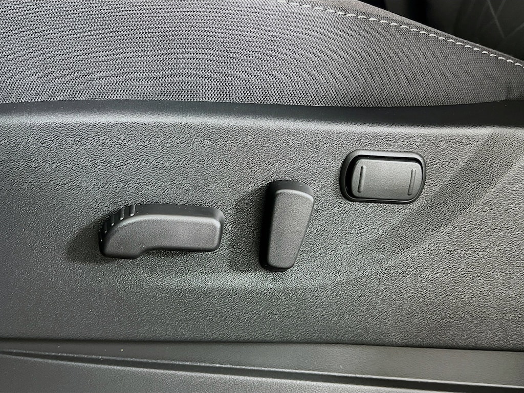 New 2026 Nissan Frontier SV Truck Crew Cab