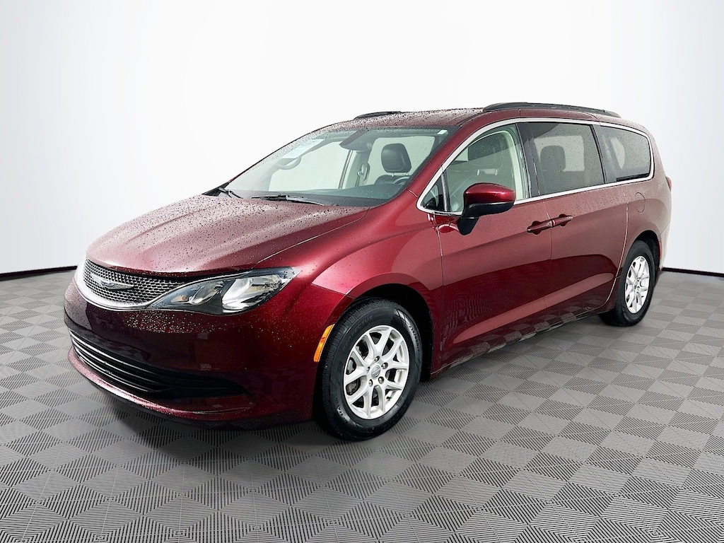 Used 2020 Chrysler Voyager LXI Van Passenger Van