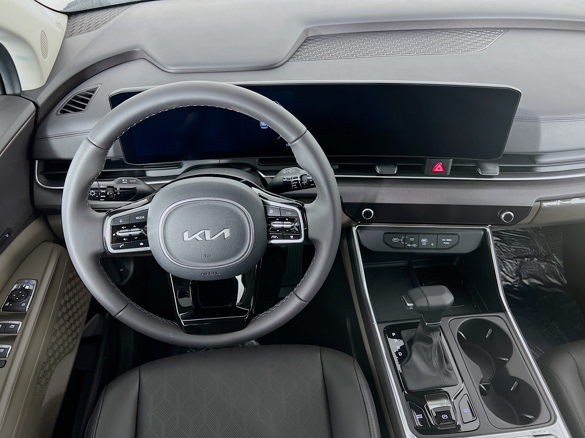 2025 Kia Carnival SX - Photo 21
