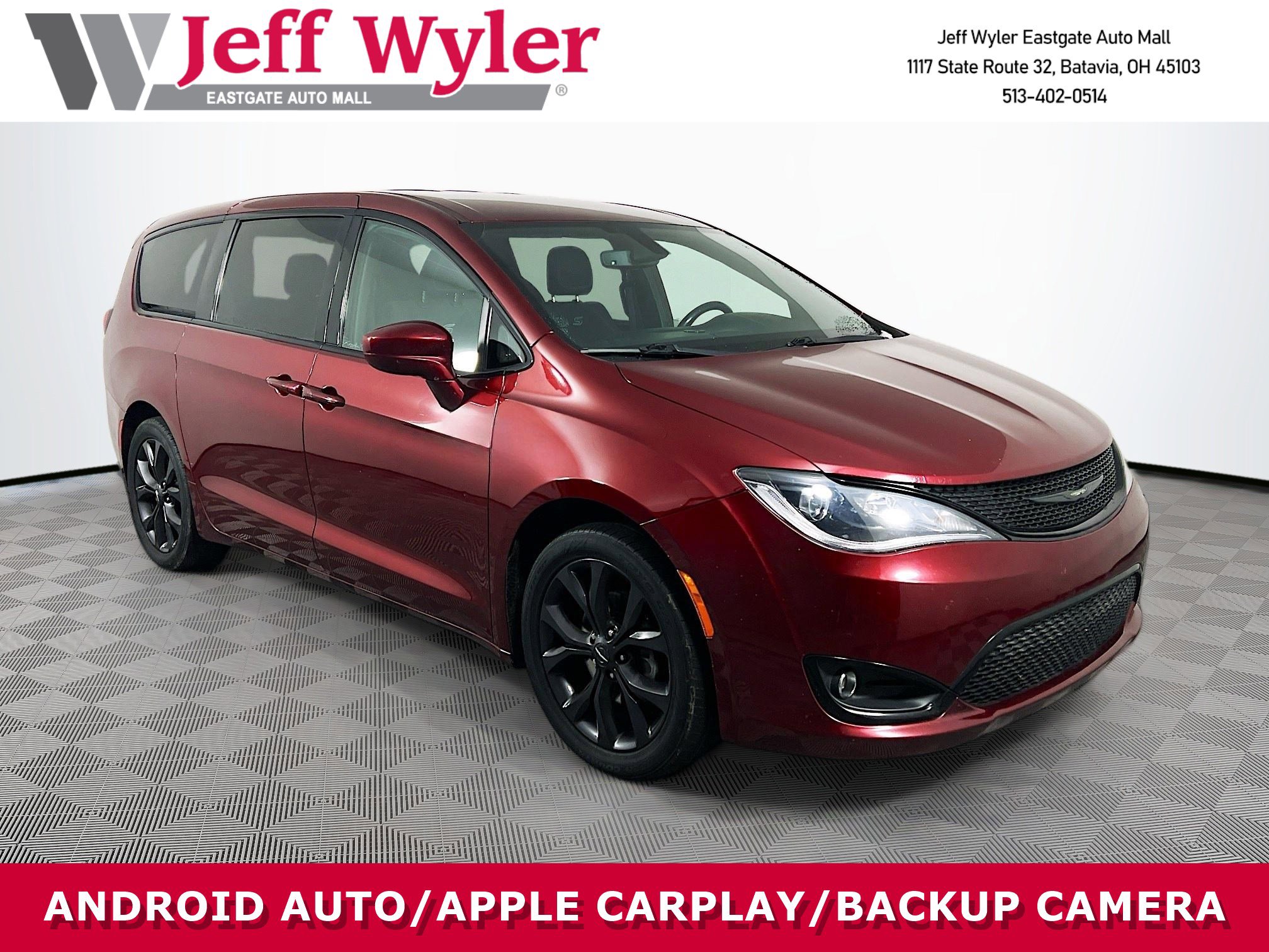 2020 Chrysler Pacifica Touring's photo