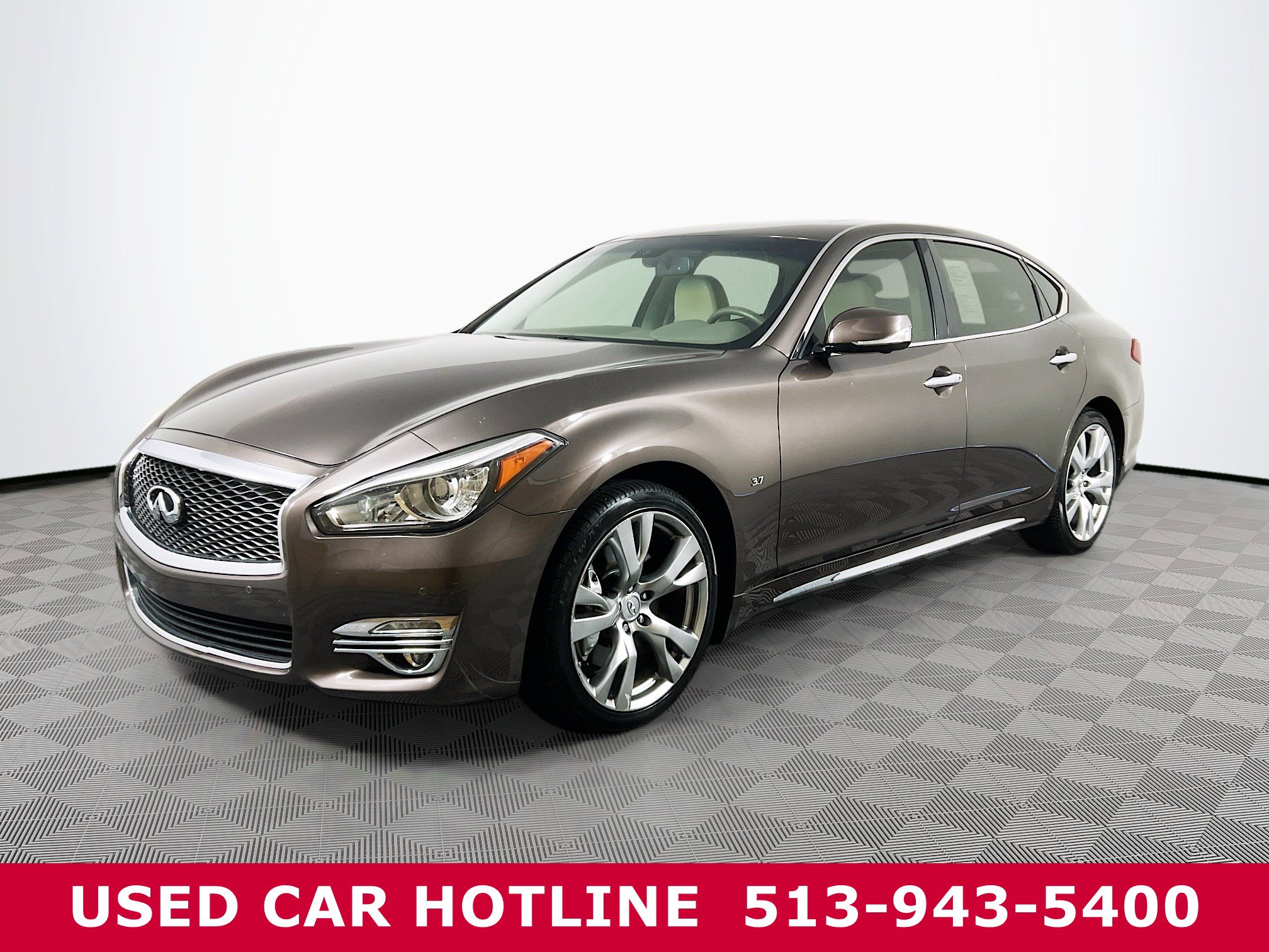 2016 Infiniti Q70L 3.7 photo 2