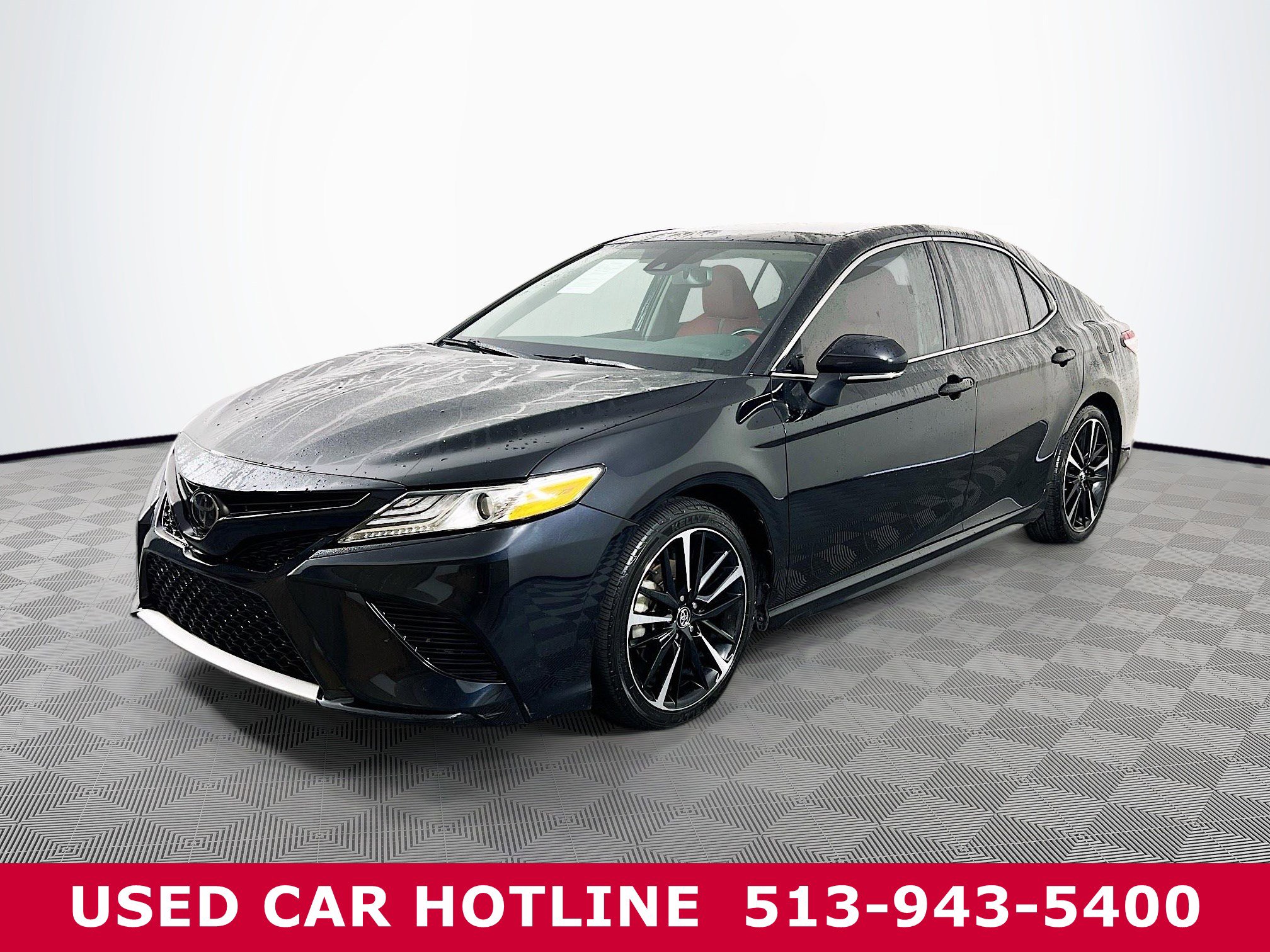 2020 Toyota Camry XSE photo 2