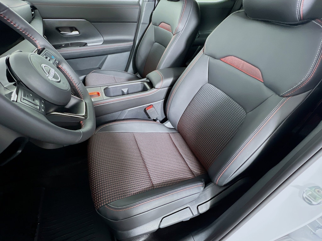 New 2026 Nissan Kicks SR SUV