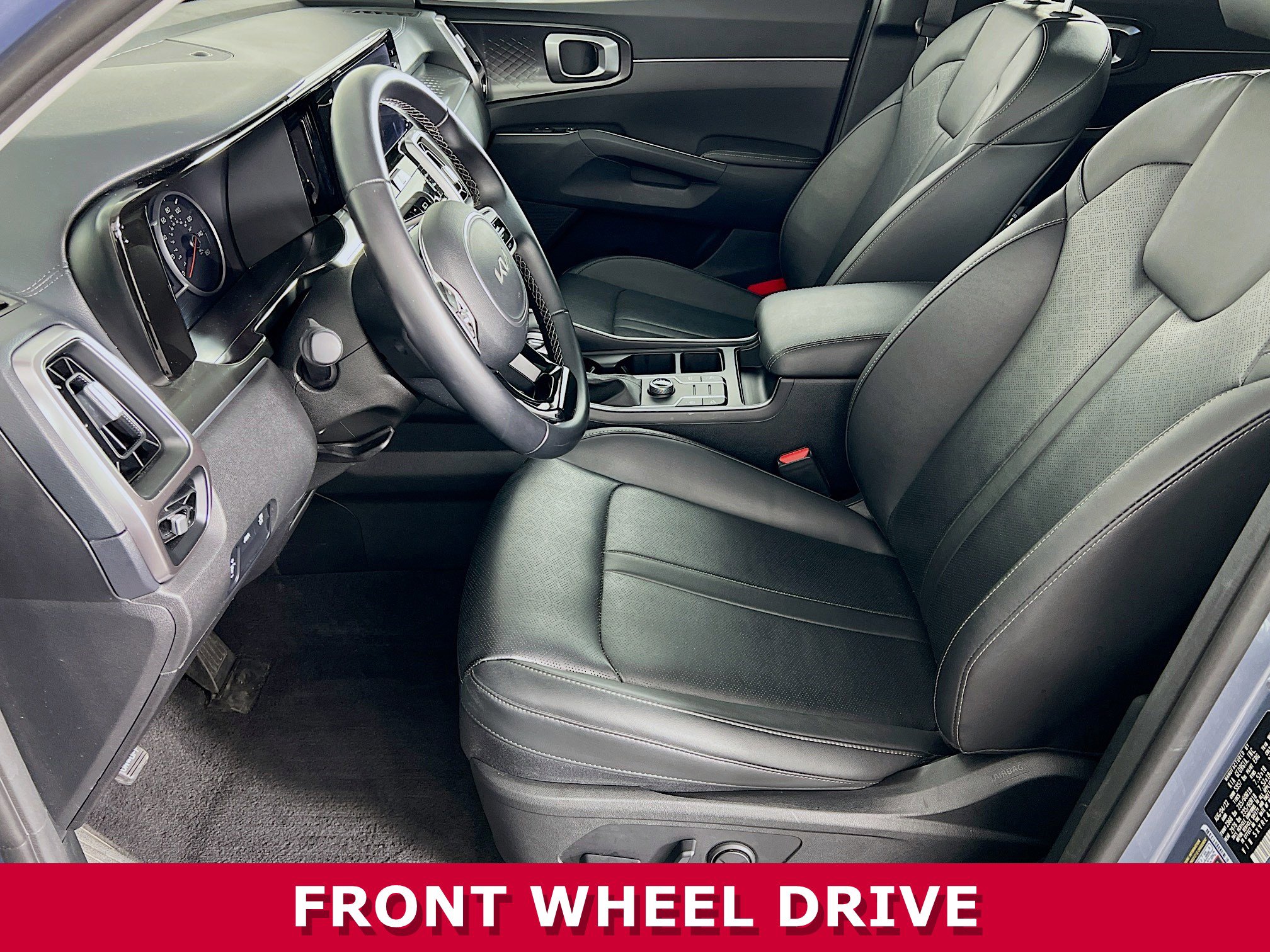 2022 Kia Sorento S photo 2