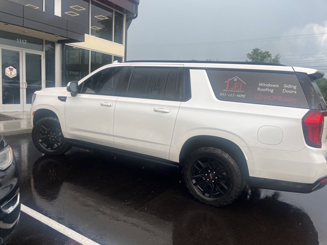 2021 Gmc Yukon XL AT4 photo 2