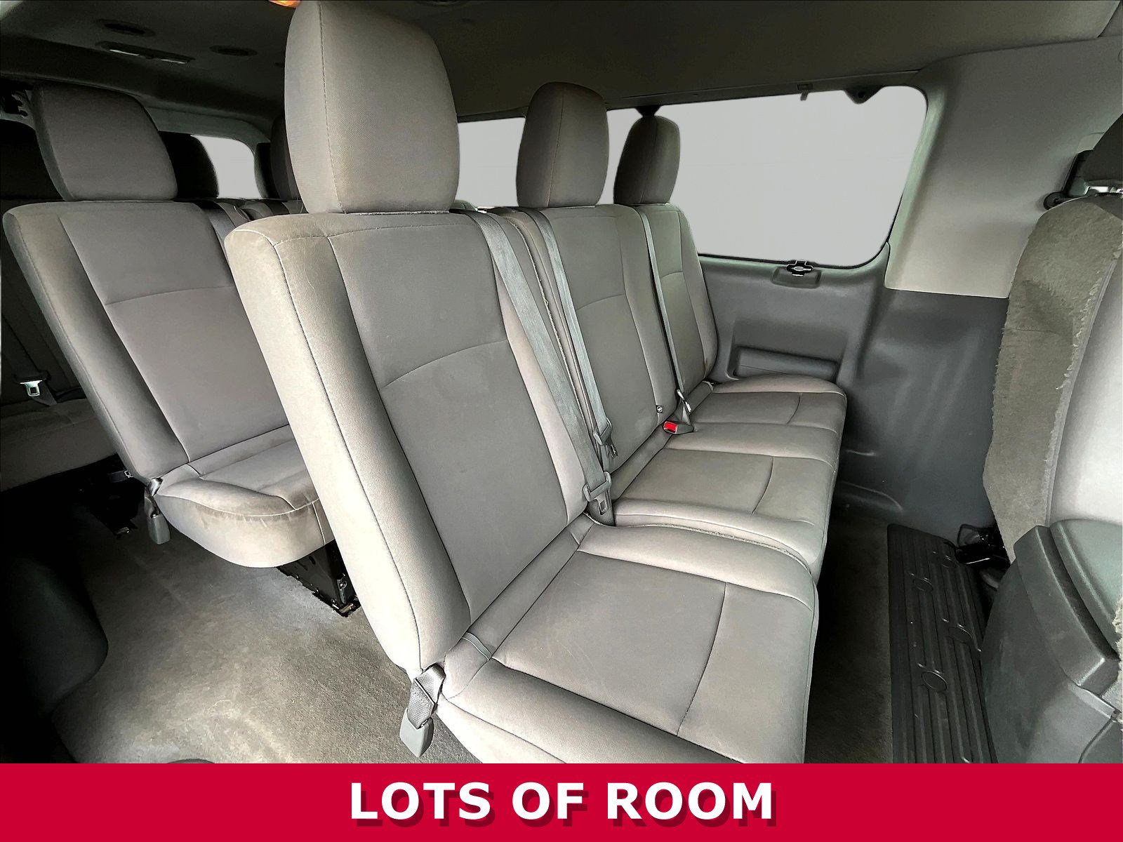 2016 Nissan NV Passenger SV - Photo 26