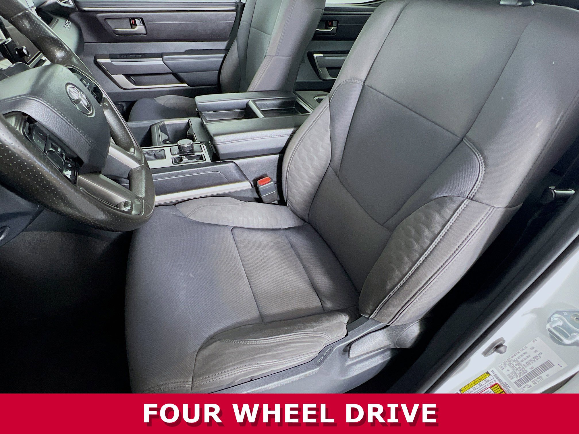 2022 Toyota Tundra SR5 CrewMax photo 3