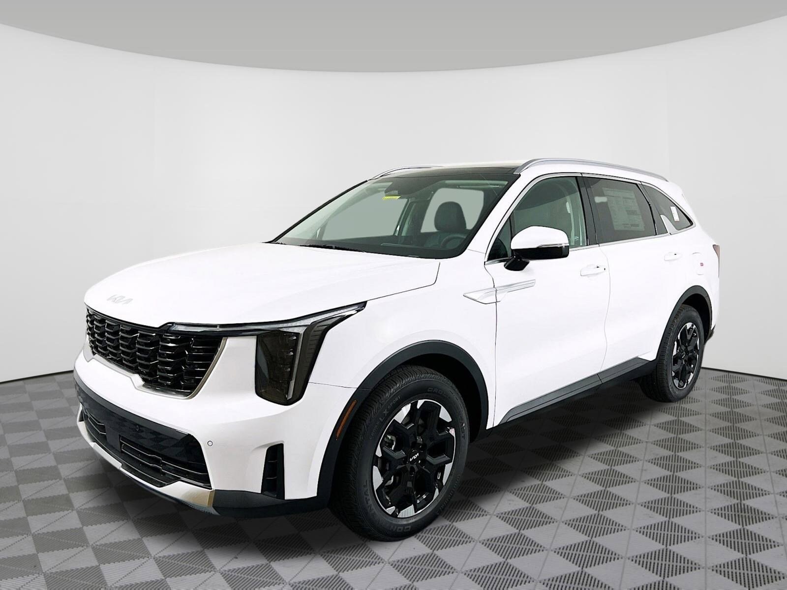 2025 Kia Sorento S photo 2