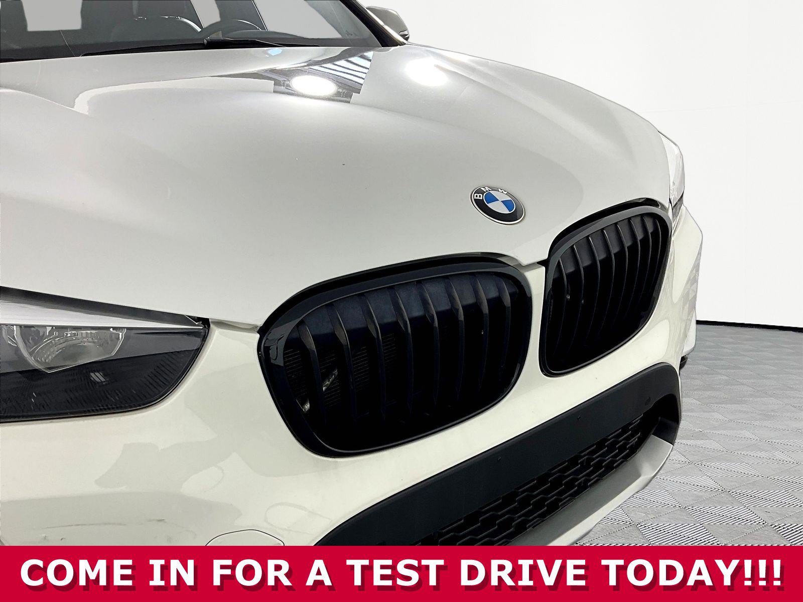 2017 BMW X1 28i - Photo 32