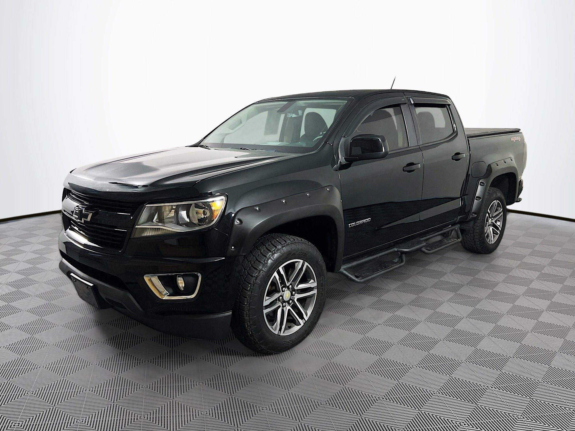 2020 Chevrolet Colorado Work Truck photo 2