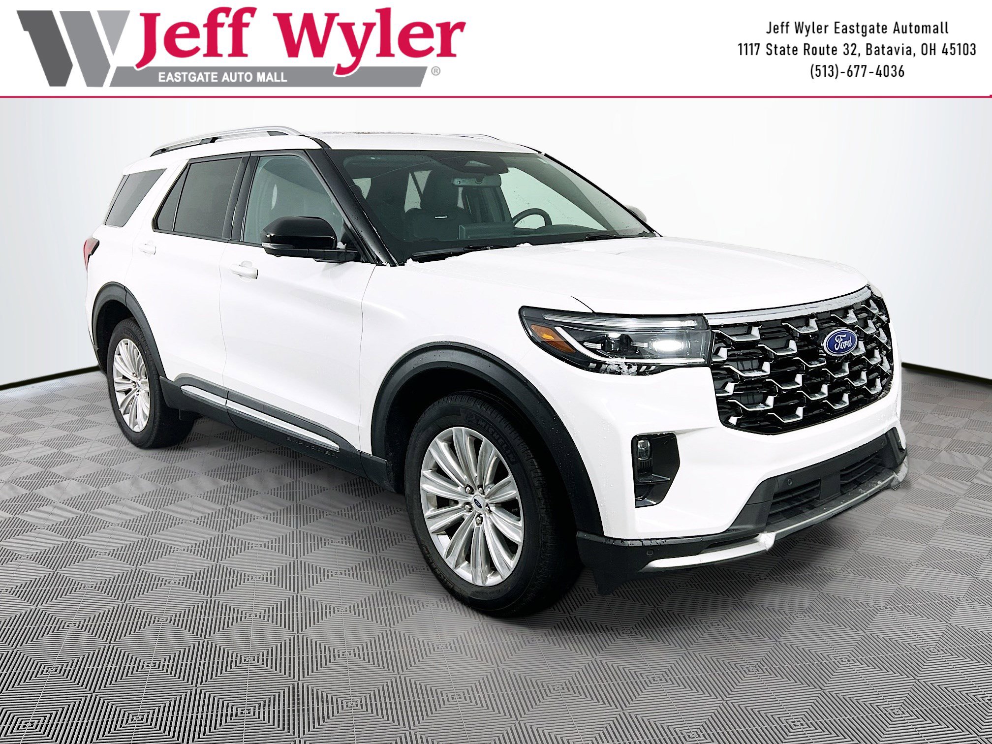 2025 Ford Explorer Platinum's photo