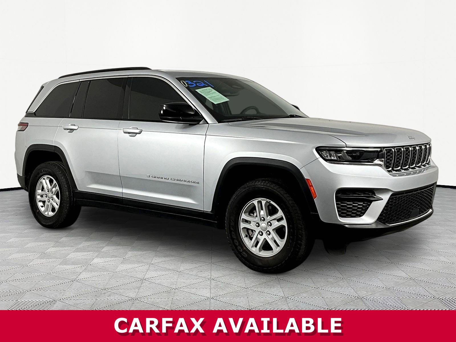 2024 Jeep Grand Cherokee Laredo - Photo 3
