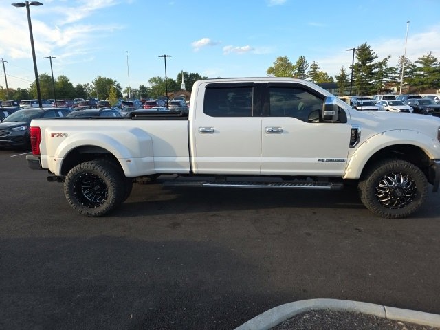 2018 Ford F-350 Lariat photo 2