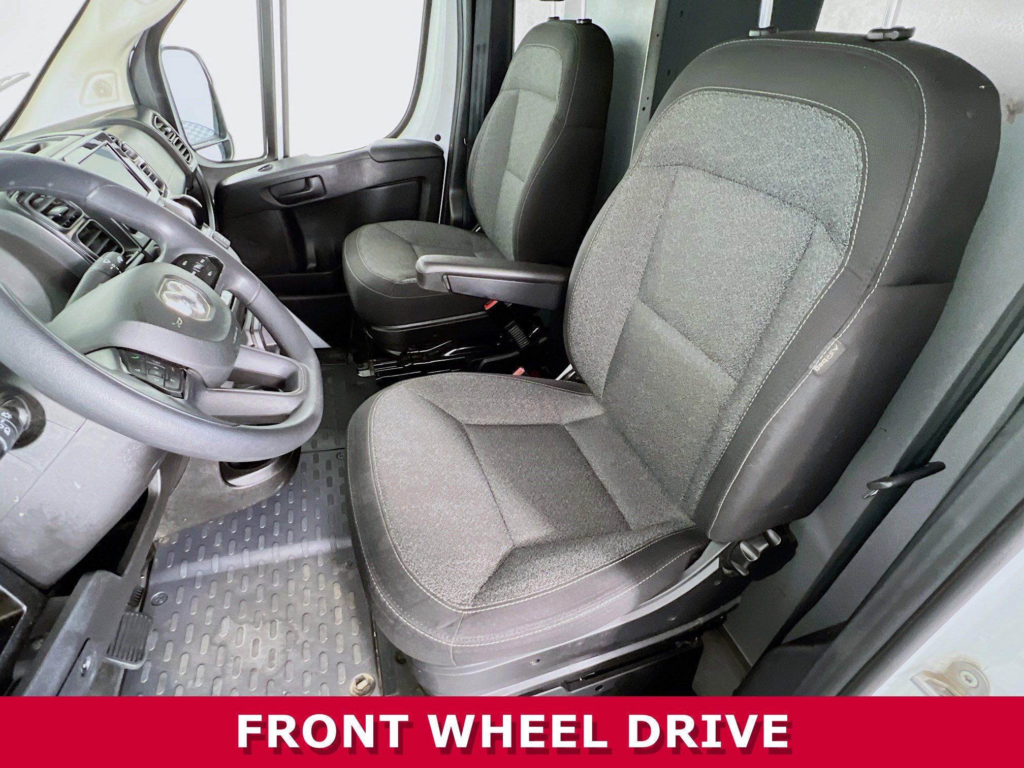2023 Ram ProMaster 2500 photo 3