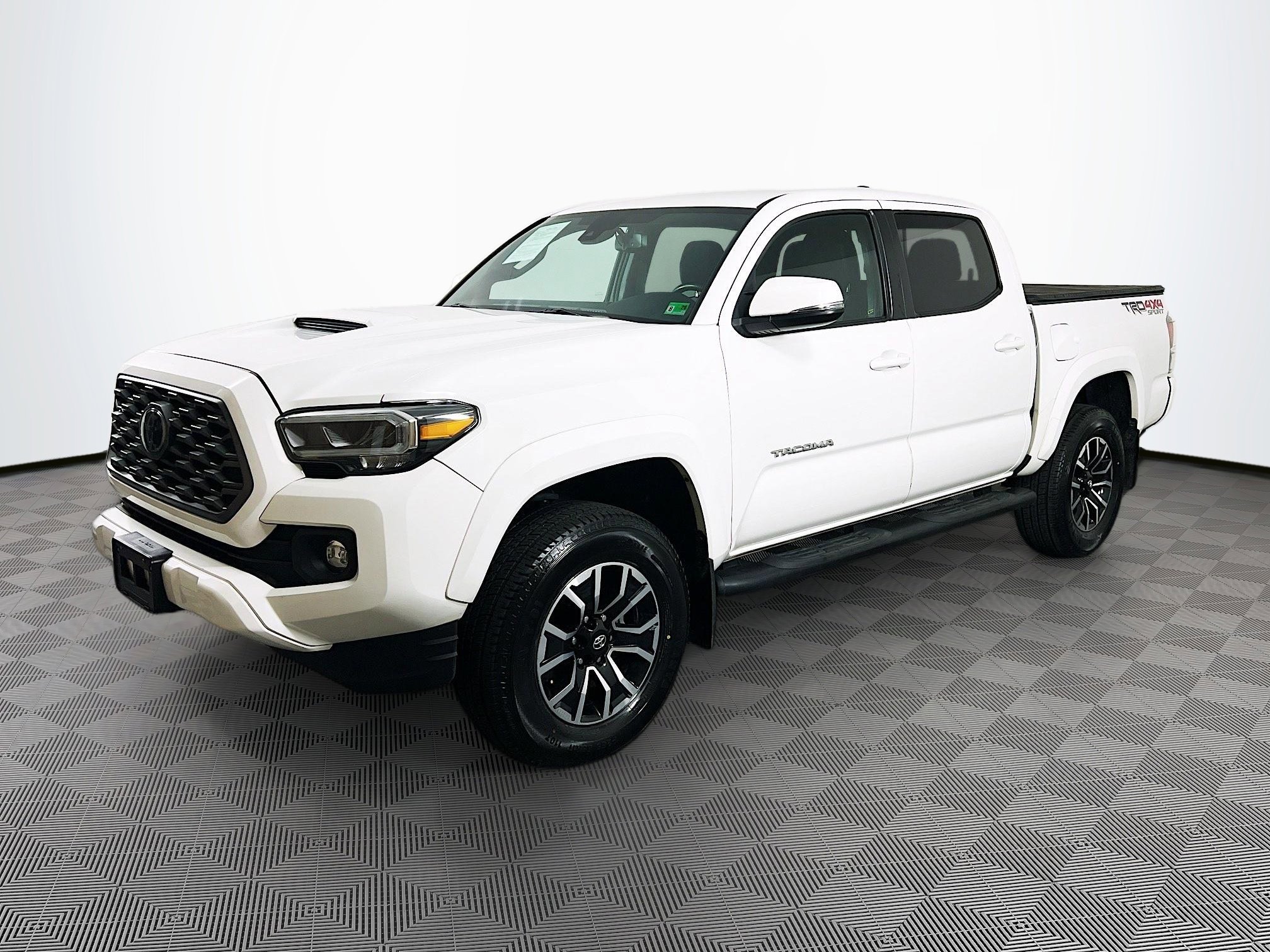 2023 Toyota Tacoma TRD Sport Double Cab photo 2