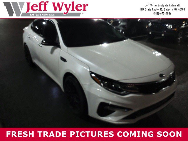 2020 Kia Optima SE's photo