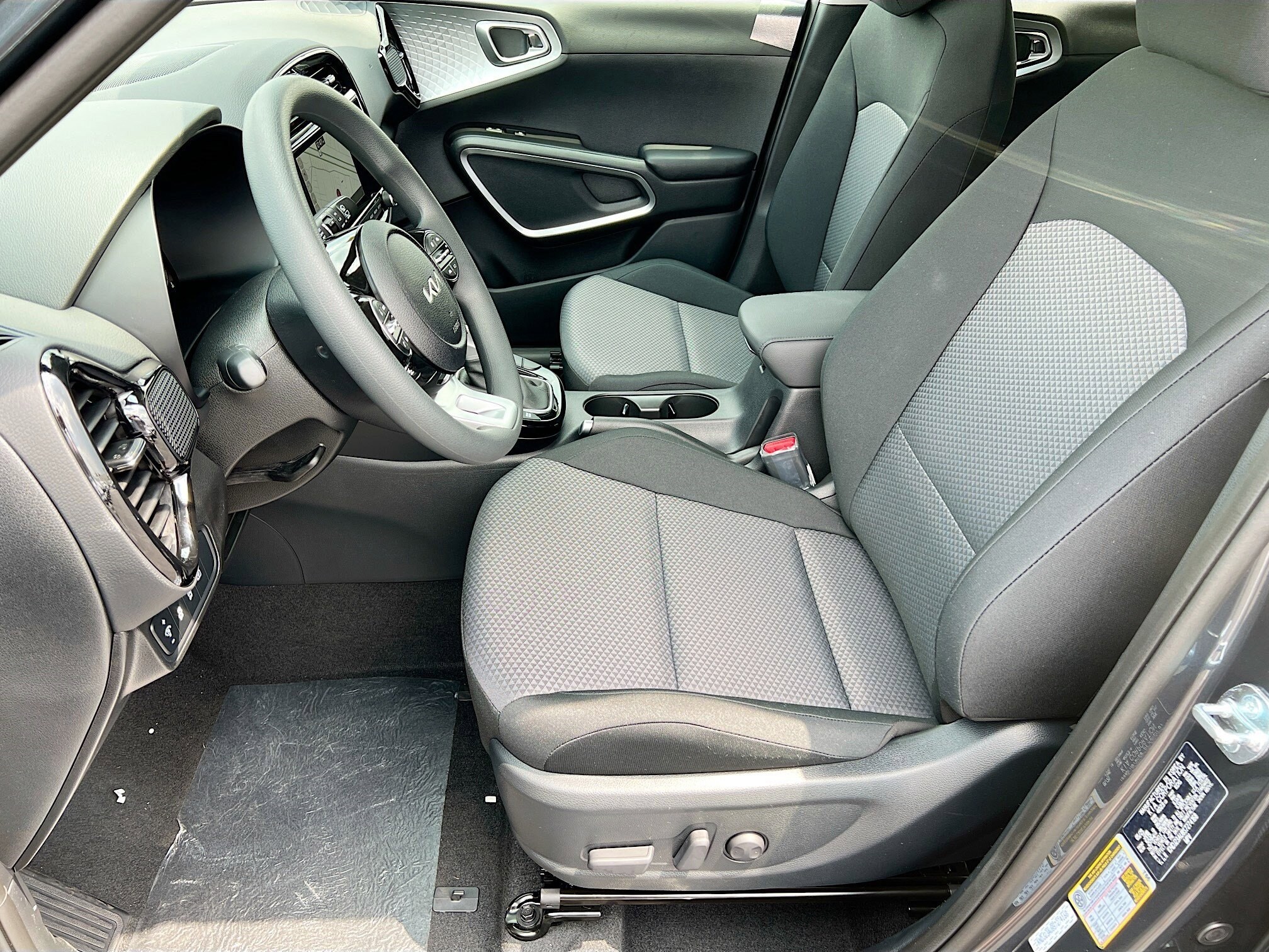 2025 Kia Soul S photo 2