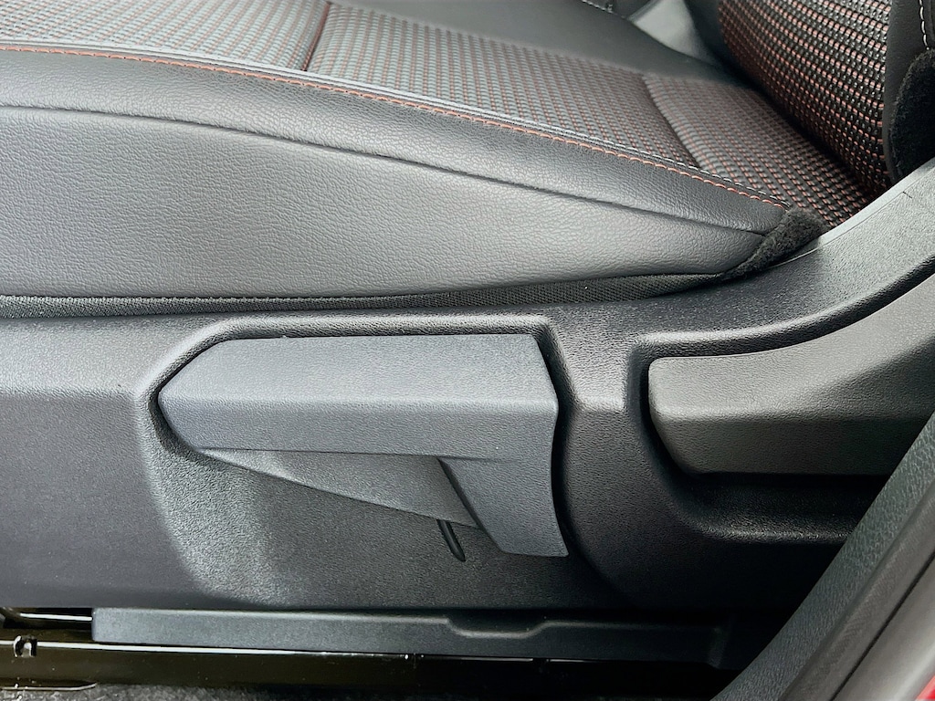 New 2026 Nissan Kicks SR SUV