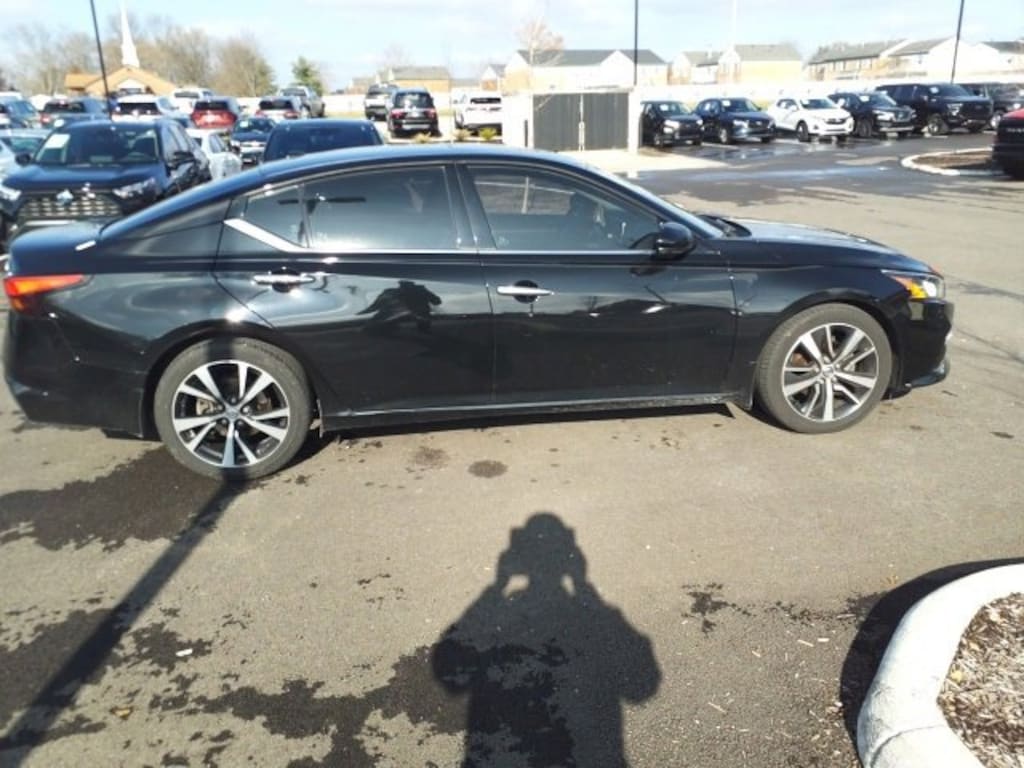 Used 2019 Nissan Altima 2.0 Platinum Sedan