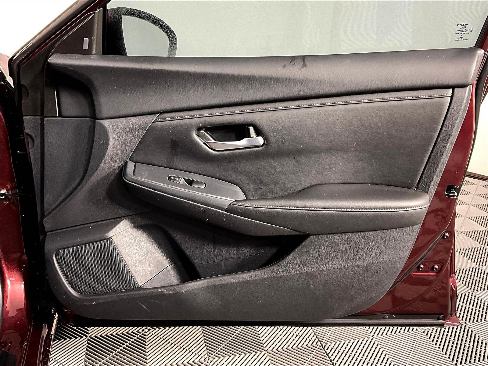 2025 Nissan Sentra SV - Photo 25
