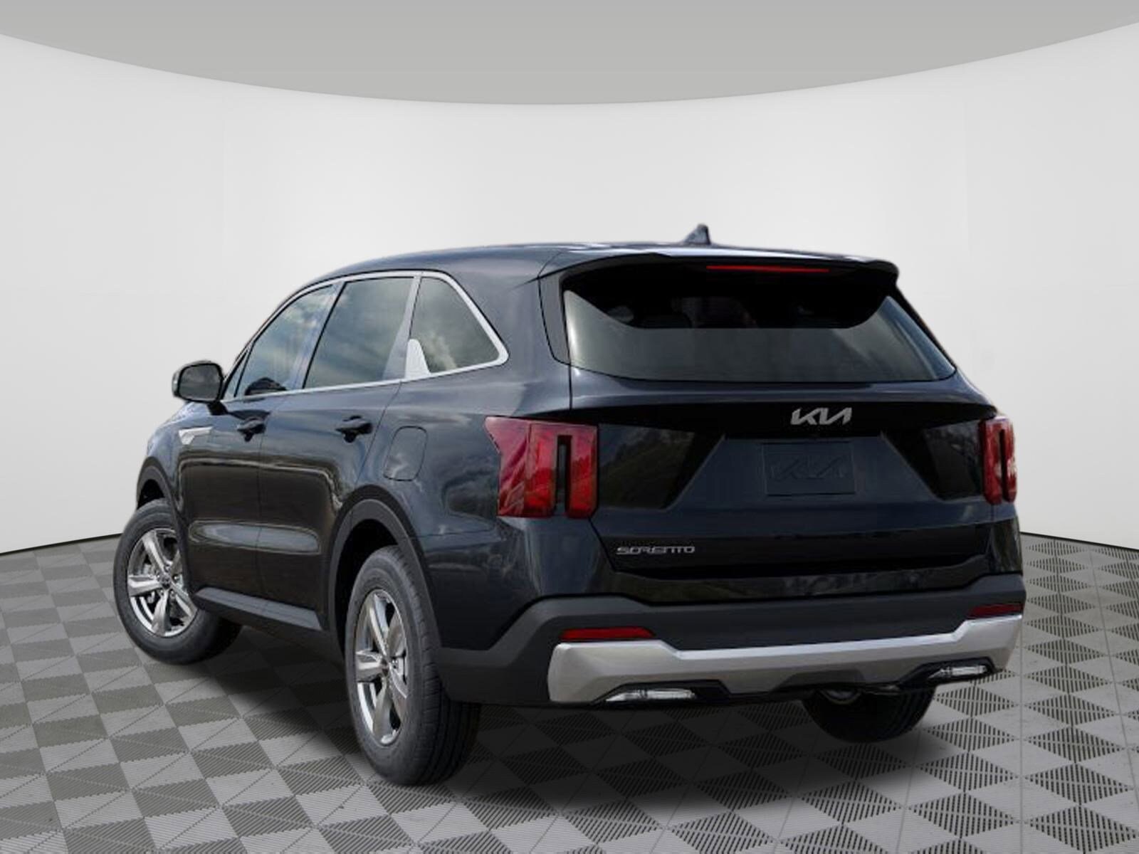 2026 Kia Sorento LX photo 4