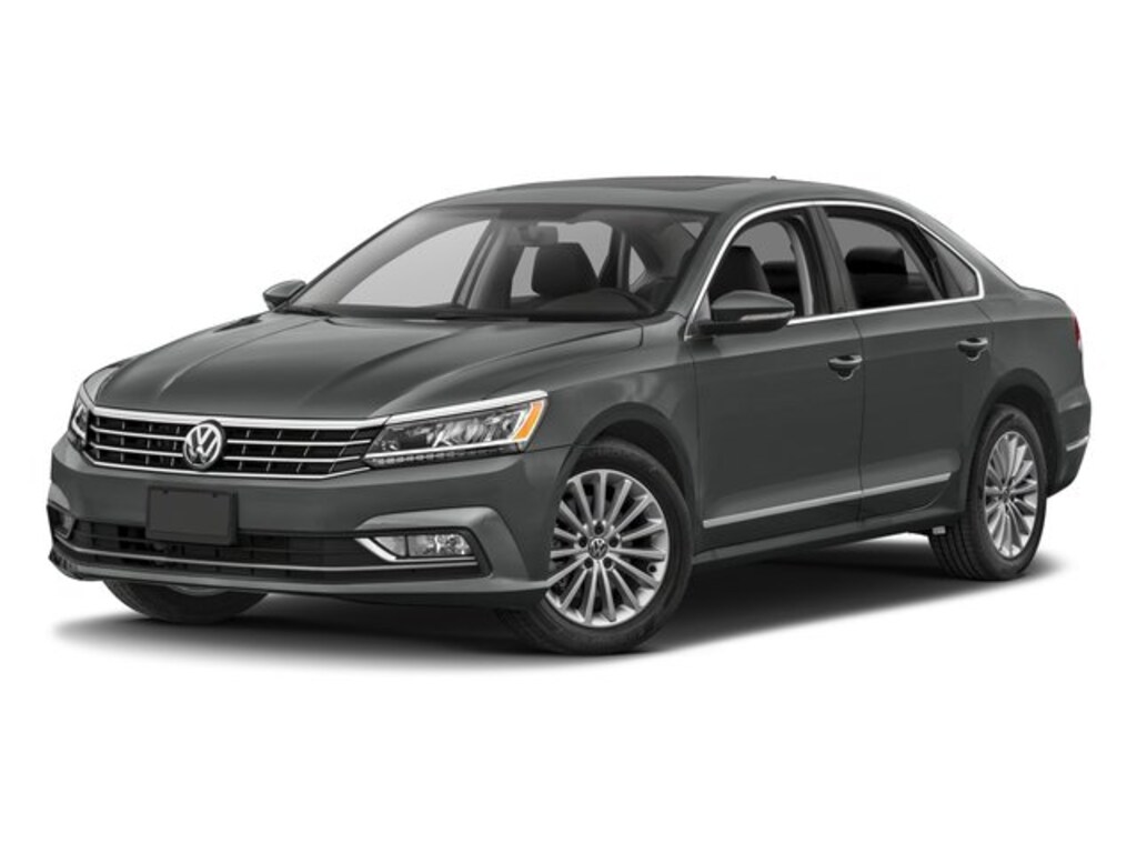 Used 2017 Volkswagen Passat 1.8T SE w/Technology Sedan