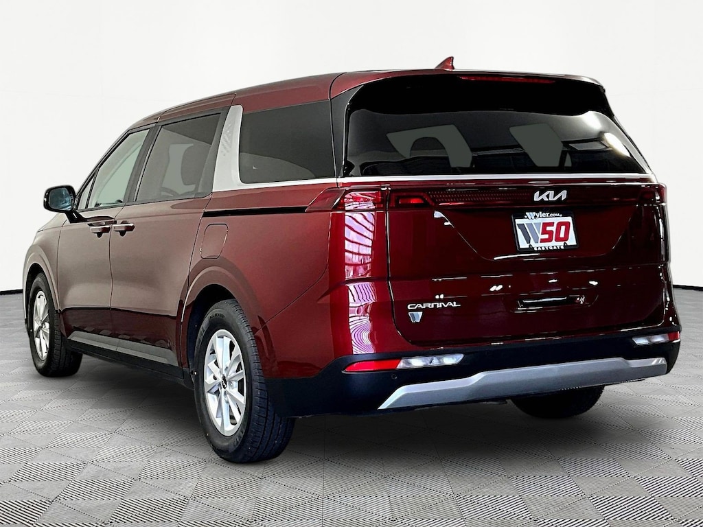 Used 2024 Kia Carnival LX MPV