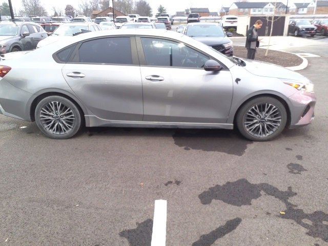 2022 Kia Forte GT-Line photo 2