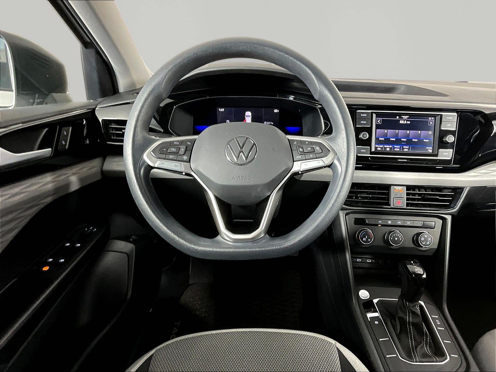 2022 Volkswagen Taos S - Photo 11
