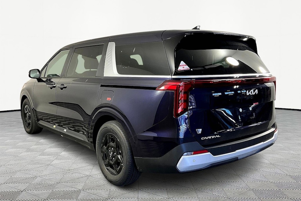 New 2026 Kia Carnival LXS Van Passenger Van