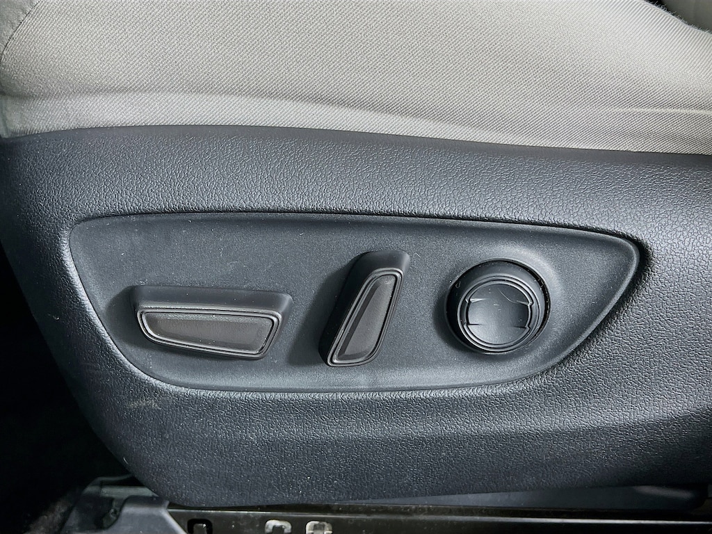 Used 2021 Toyota RAV4 XLE SUV