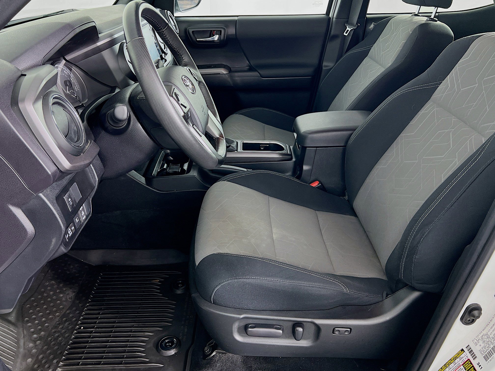 2023 Toyota Tacoma TRD Sport Double Cab photo 3