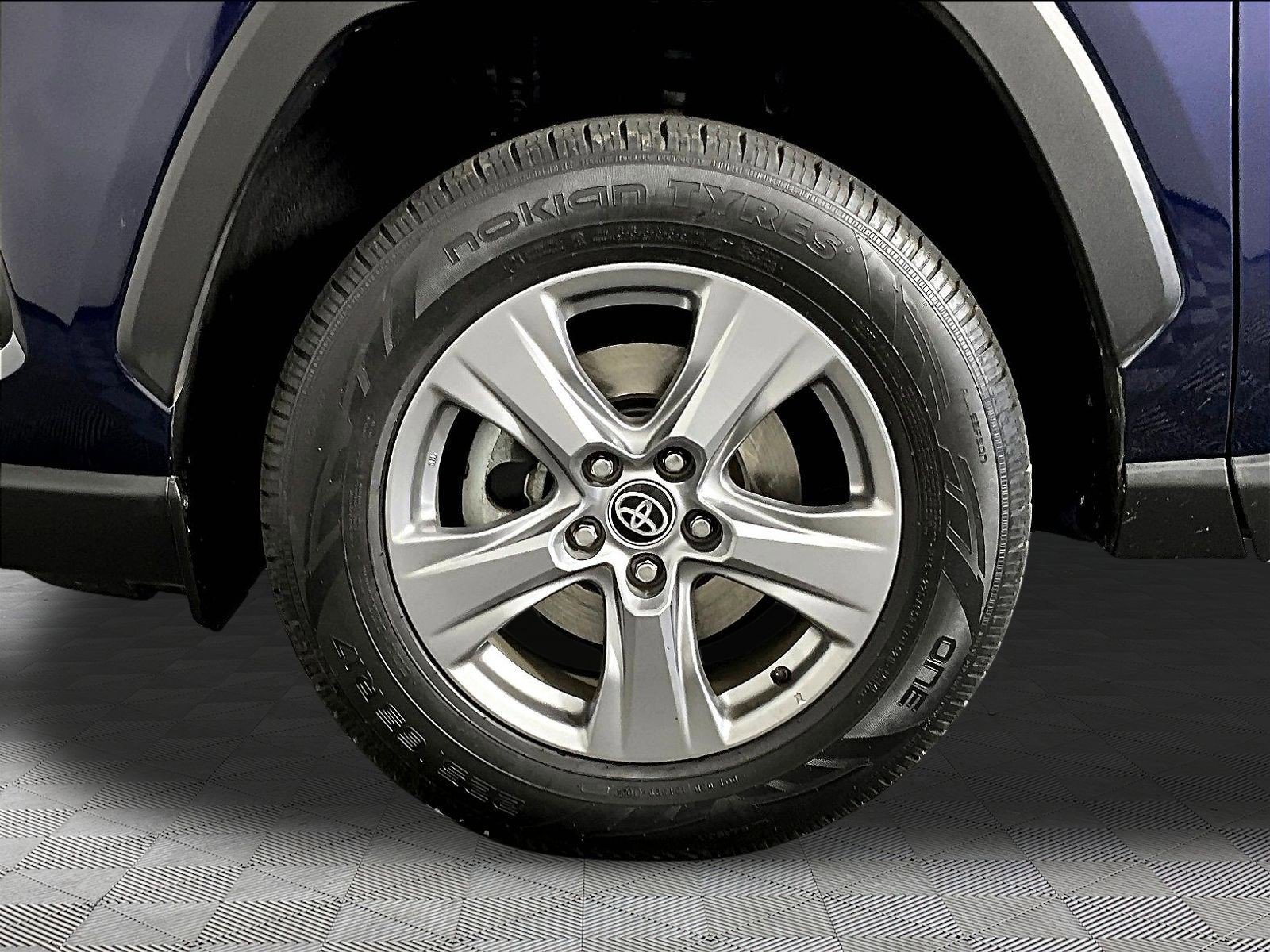 2022 Toyota RAV4 XLE - Photo 34
