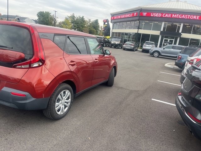 Used 2022 Kia Soul LX with VIN KNDJ23AU6N7824679 for sale in Batavia, OH